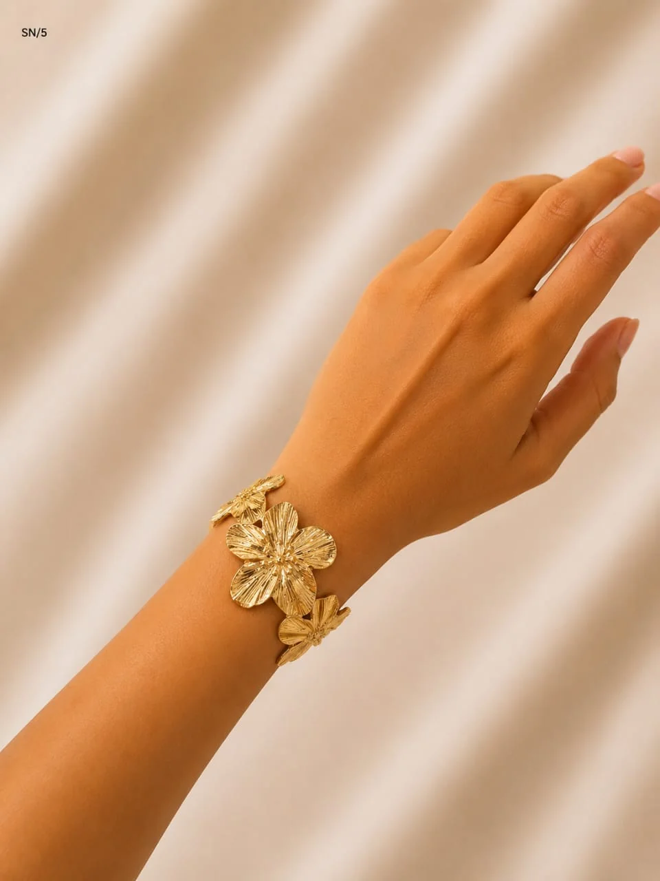 Bracelets 34
