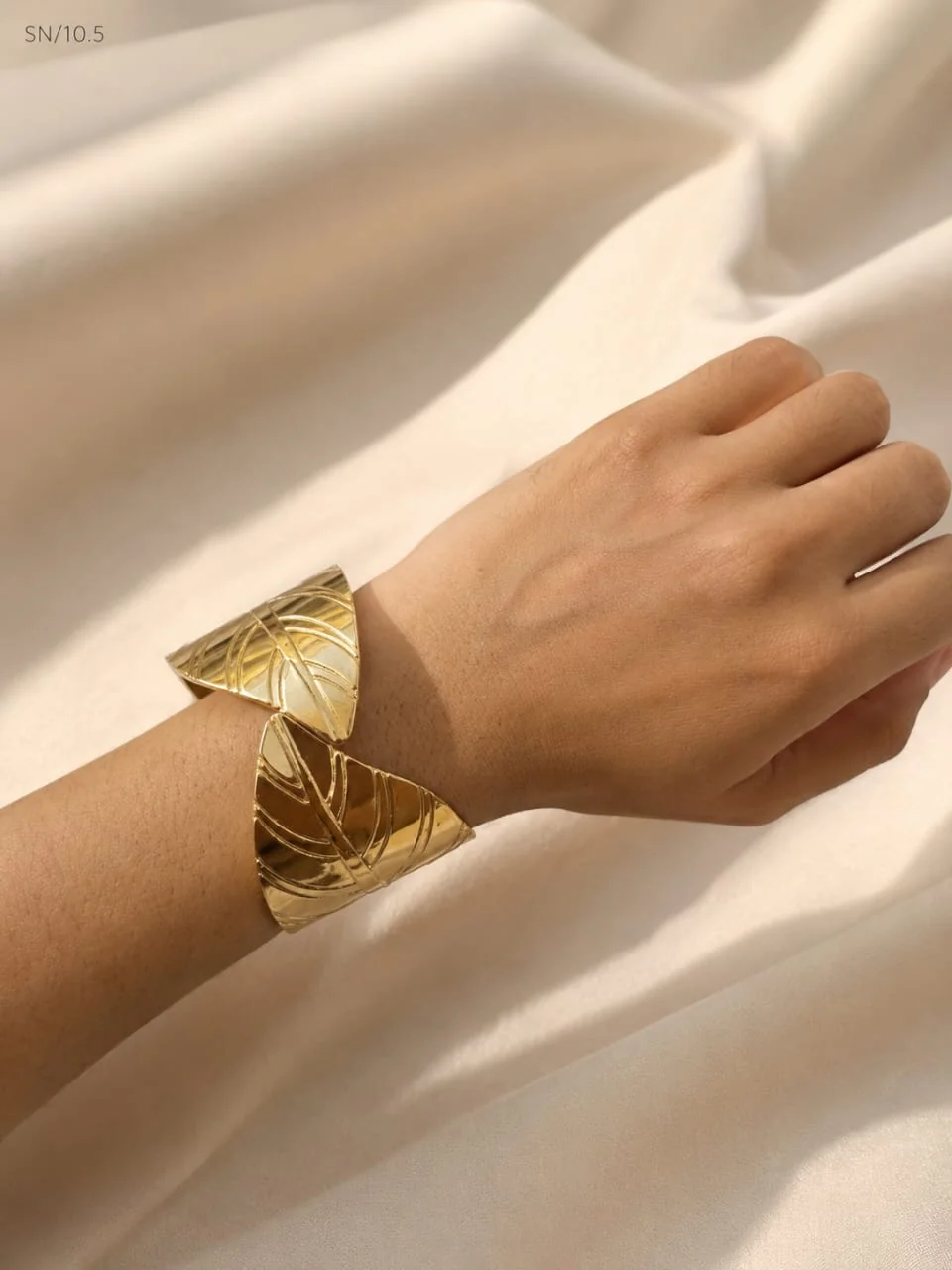 Bracelets 21
