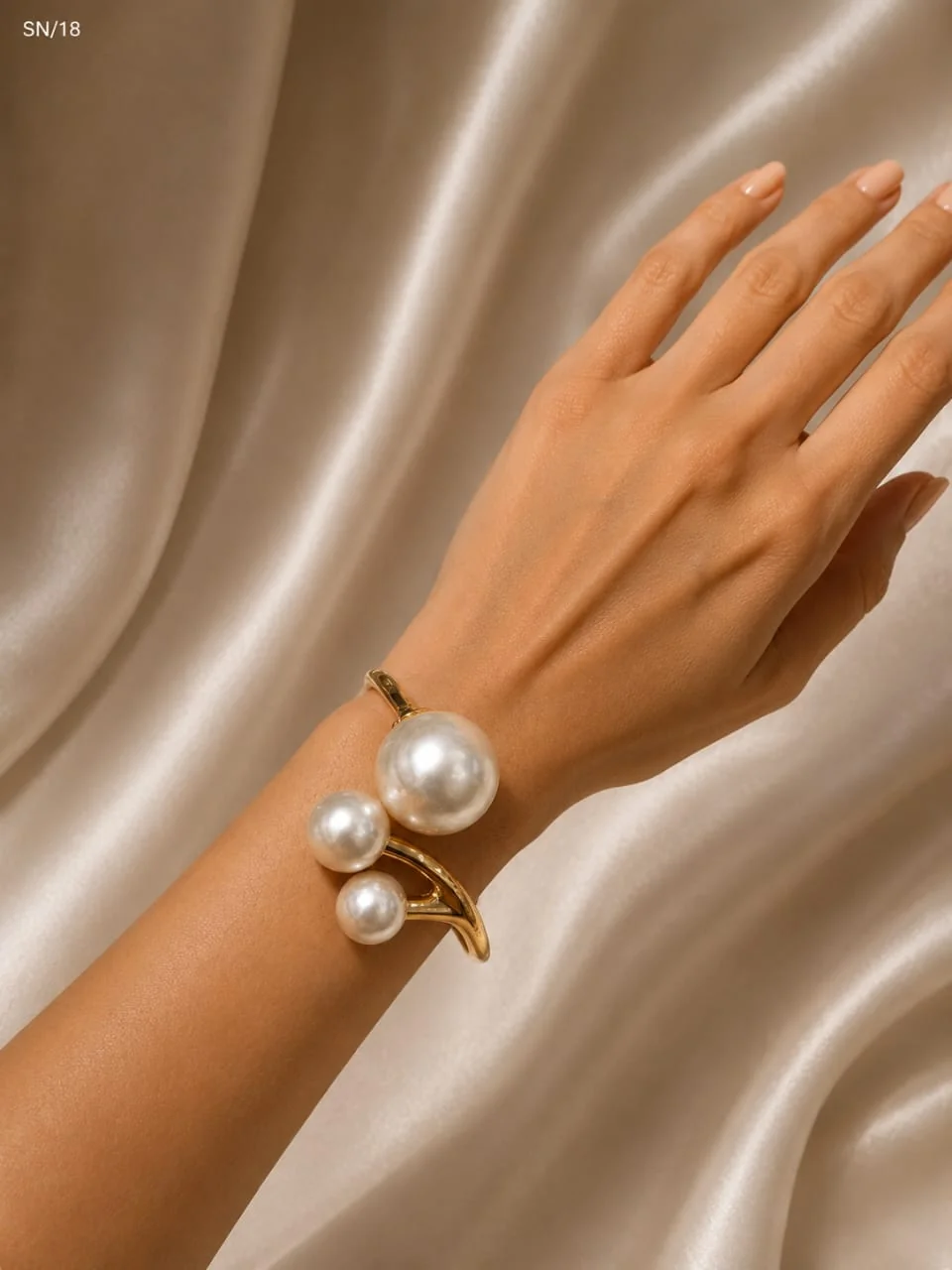 Bracelets 24