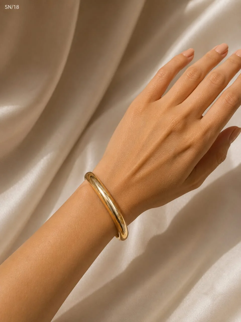 Bracelets 19