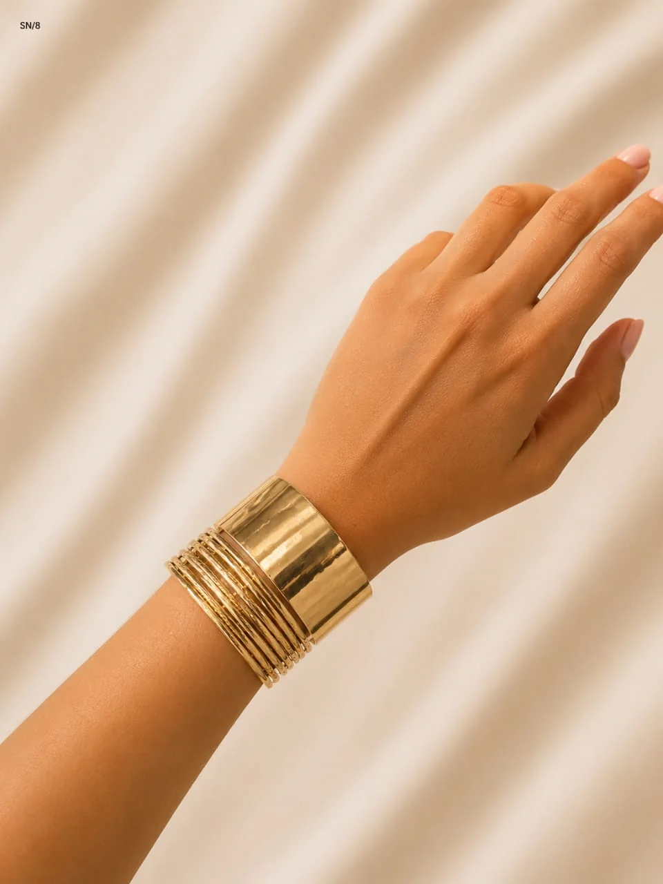 Bracelets 35